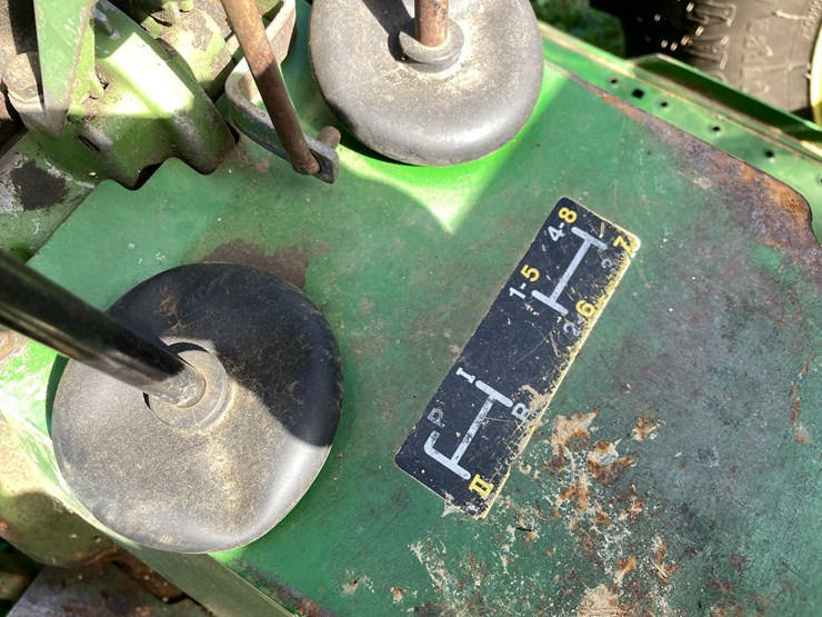 john-deere-2640-image-16