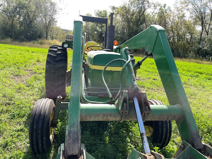 john-deere-2640-image-34