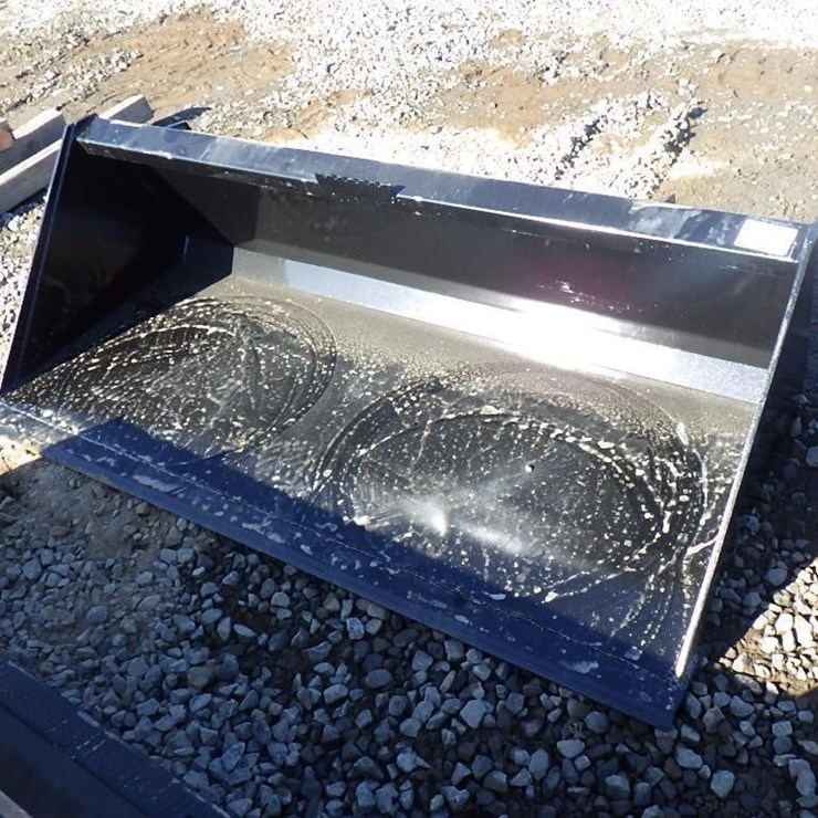 Swict Skid Steer Bucket 66"