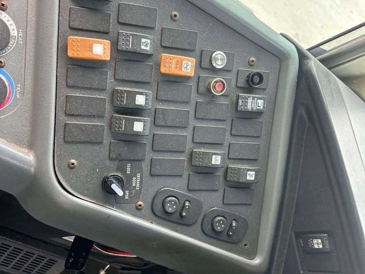 2007-ic-corporation-pb105-school-bus-image-14