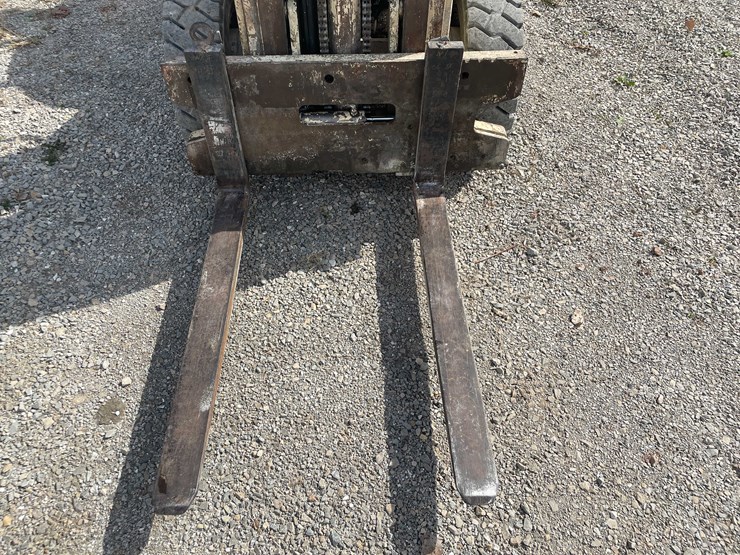 #8614-•-allis-chalmers-p50-forklift-(aps)-image-20