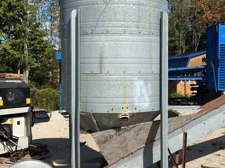 #169-•-big-husky-bin-with-cyclone-image-2