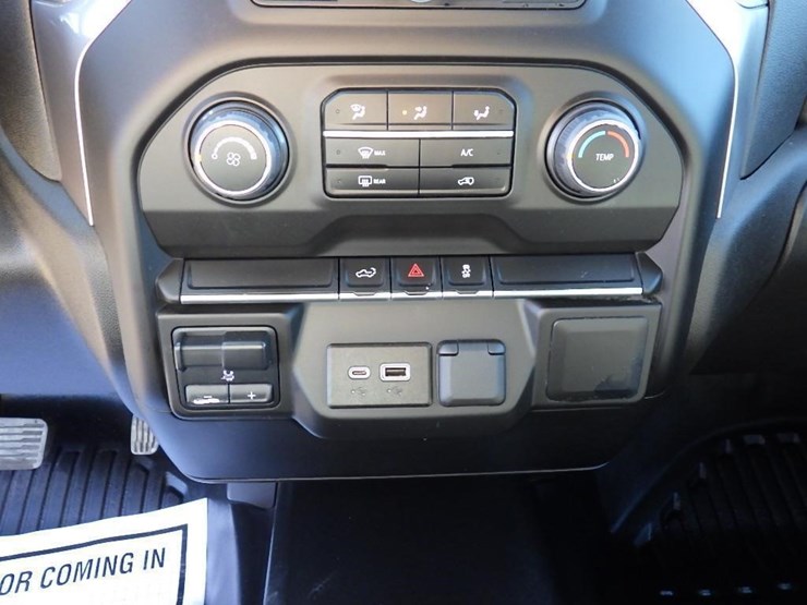 chevrolet-3500hd-image-36