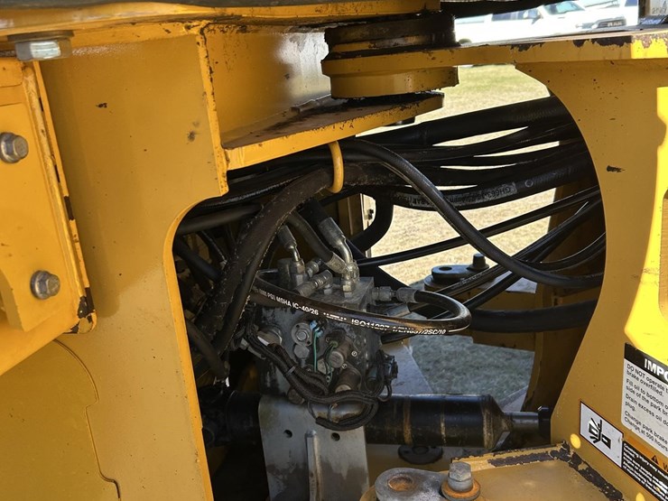 deere-544k-image-32