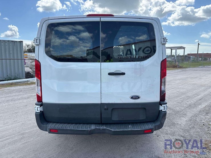 2016-ford-transit-image-17