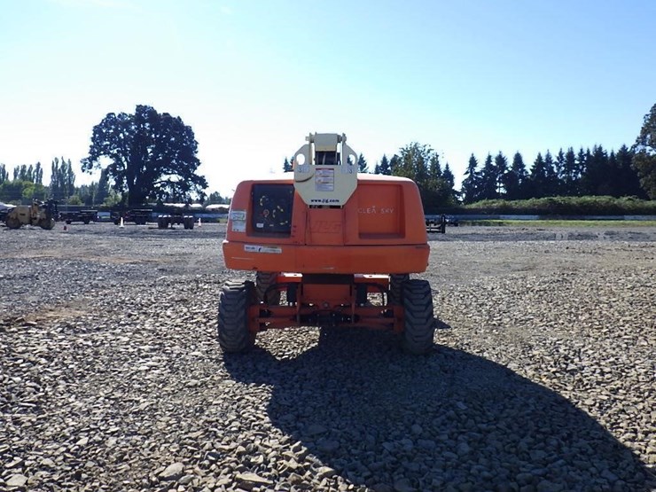 2012-jlg-400s-image-5