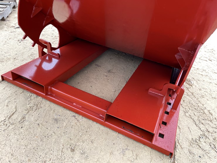 #2003-•-new-kc-self-dumping-hopper-with-fork-pockets-image-9