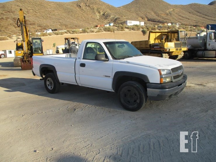 2003-chevrolet-2500-image-2