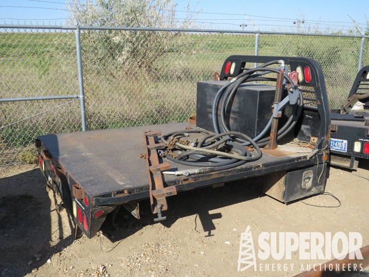 (5-38)-cm-truck-beds-7'w-x-8'6"l-steel-pickup-flat-image-1