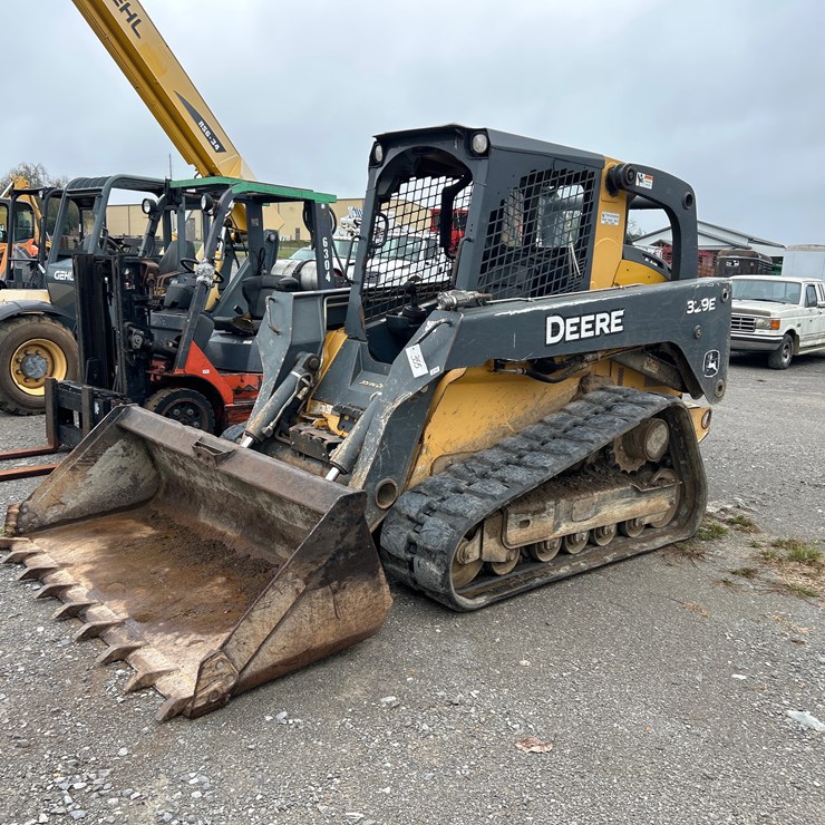 DEERE 329E