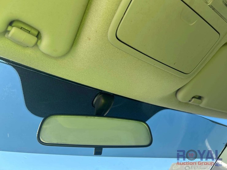 2010-hyundai-elantra-touring-sedan-image-21