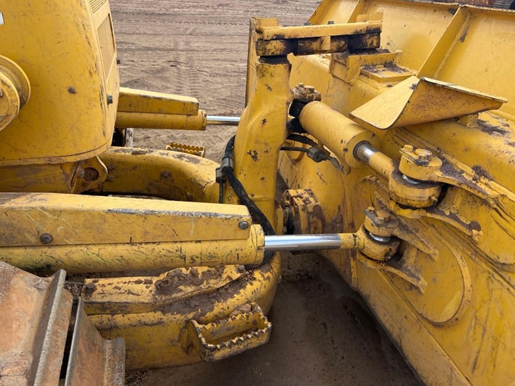 2021-komatsu-d39px-24-image-18