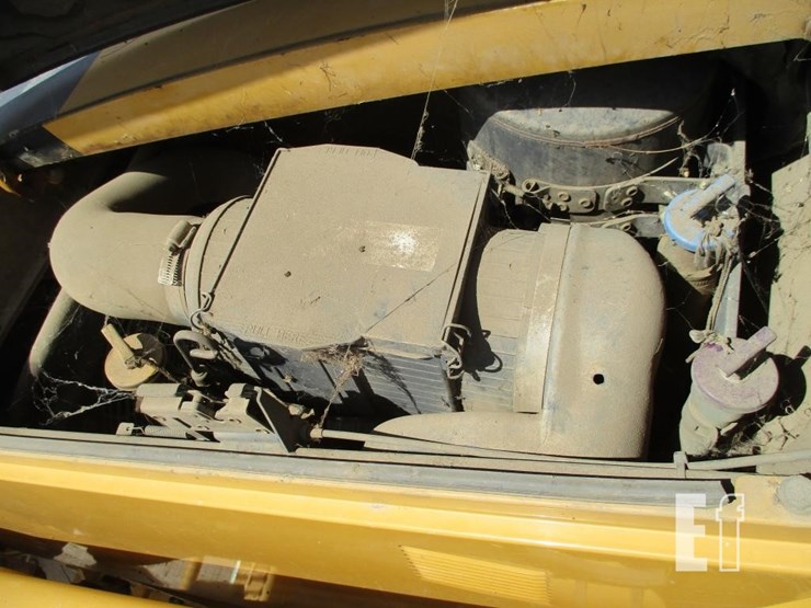 2004-caterpillar-416d-image-5