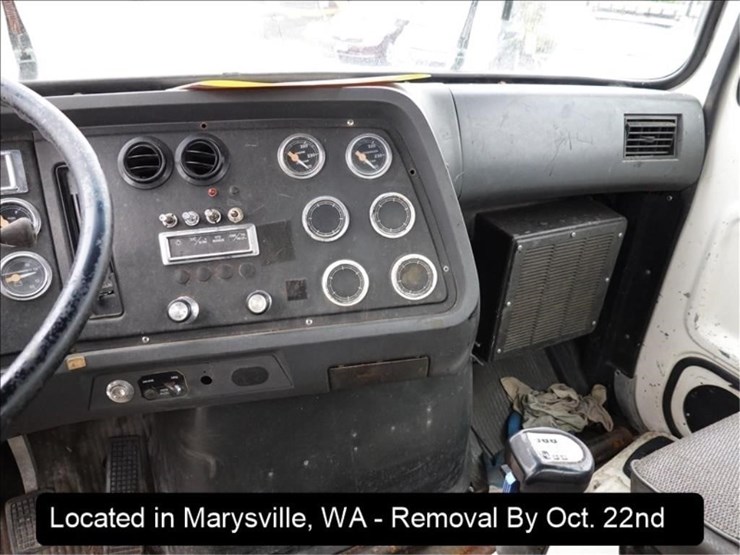 1990-ford-l9000-image-10