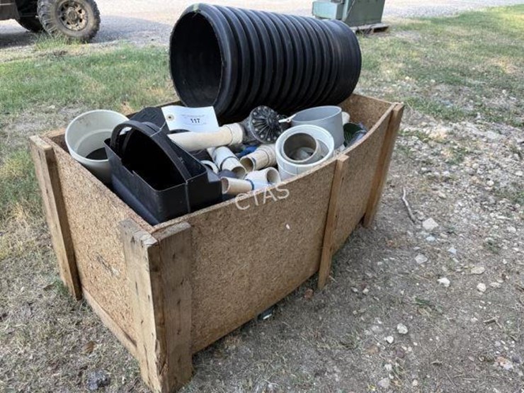 #117-•-box-of-misc.-sprinkler-fittings,-irrigation-items-image-1