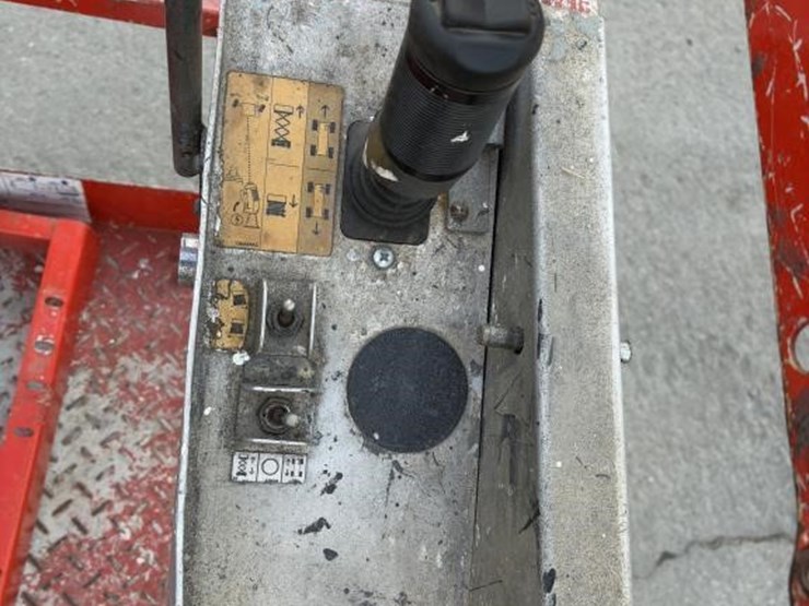 skyjack-sj-3226-scissor-lift-image-10