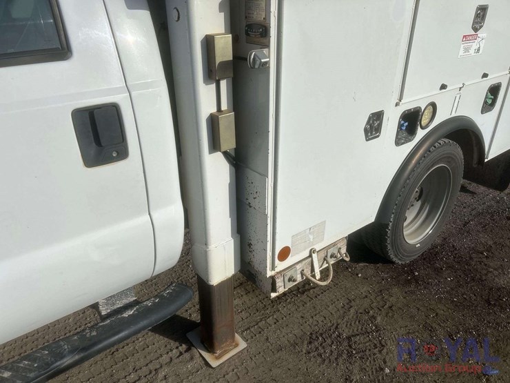 2014-ford-f550-image-19