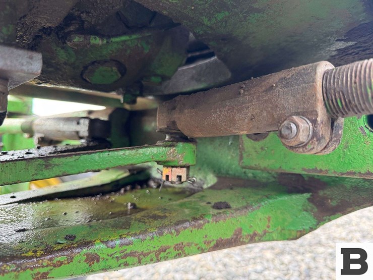 1976-john-deere-2640-image-60