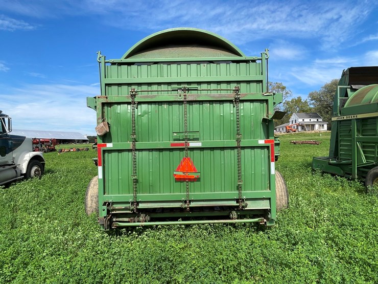 john-deere-200-image-6