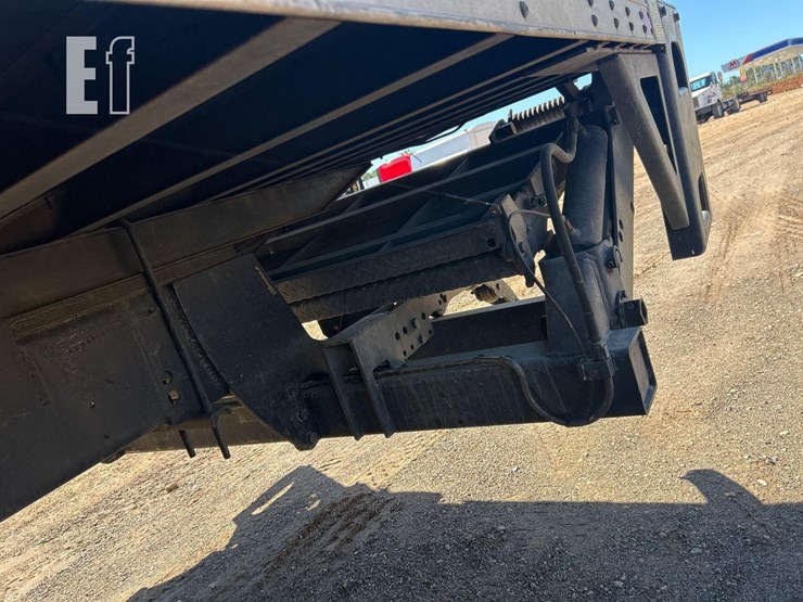 2019-hino-268-image-23