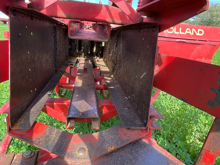 new-holland-273-image-12