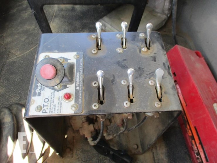 2013-international-durastar-4300-image-9