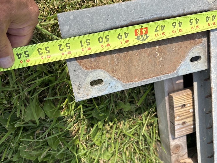 john-deere-9500-combine-top-chaffer/sieve-image-13