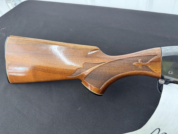 remington-1100-16-gauge-shotgun-image-3