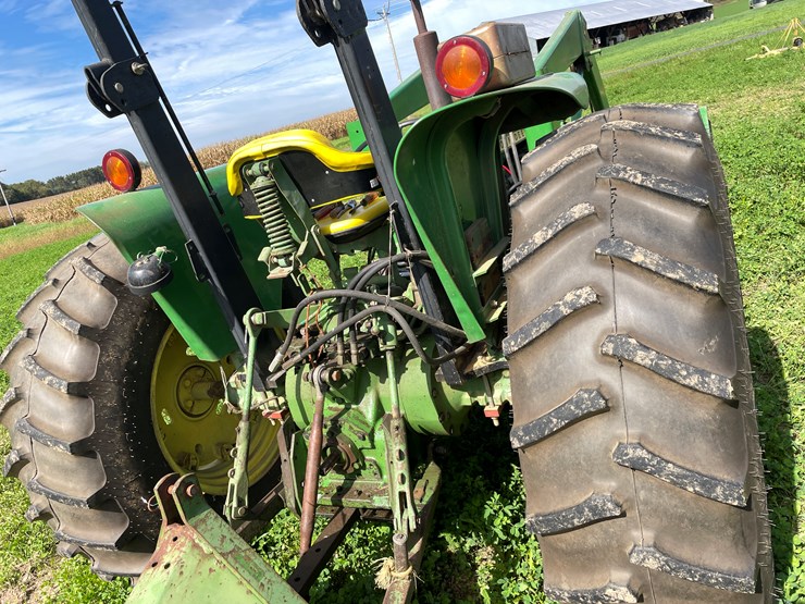 john-deere-2640-image-6