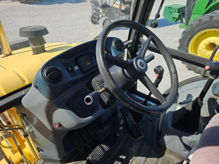 2005-new-holland-lb75b-image-10