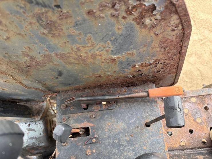 massey-ferguson-398-image-23