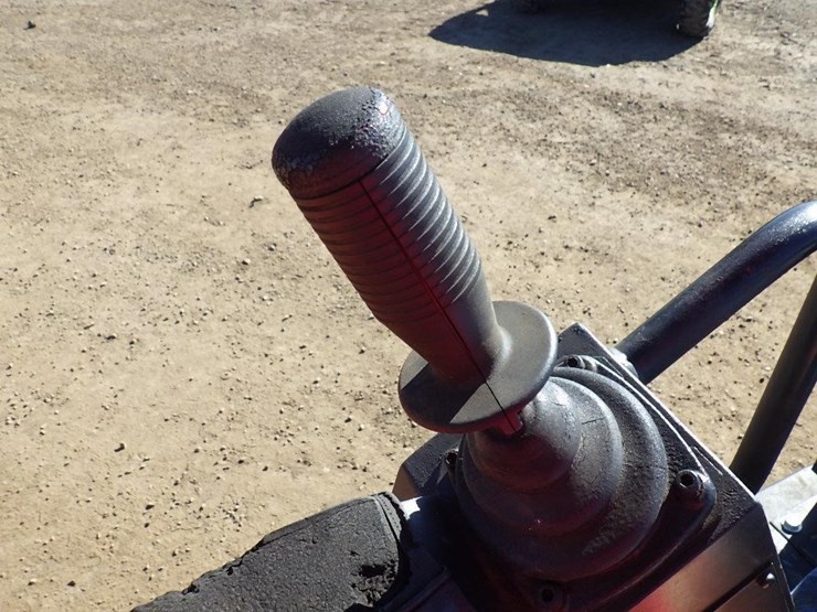 takeuchi-tb260-image-32