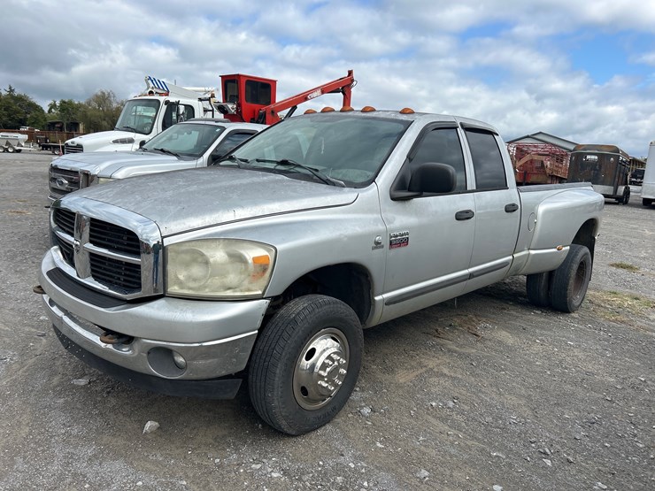 2007-dodge-3500-image-2