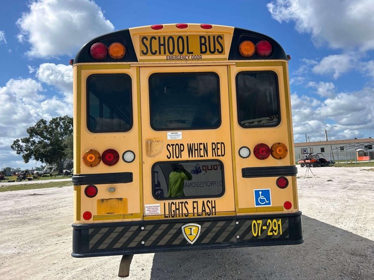 2007-ic-corporation-pb105-school-bus-image-24
