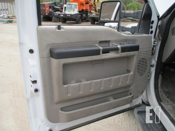 2008-ford-f550-image-12