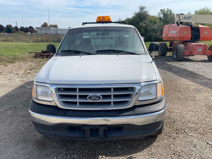 ford-f250-xl-image-2