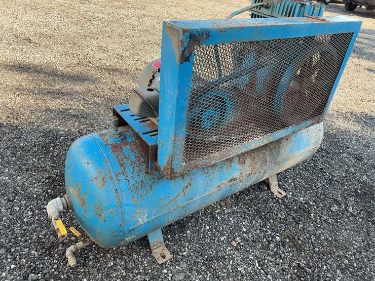 air-compressor-unknown-working-condition-image-3