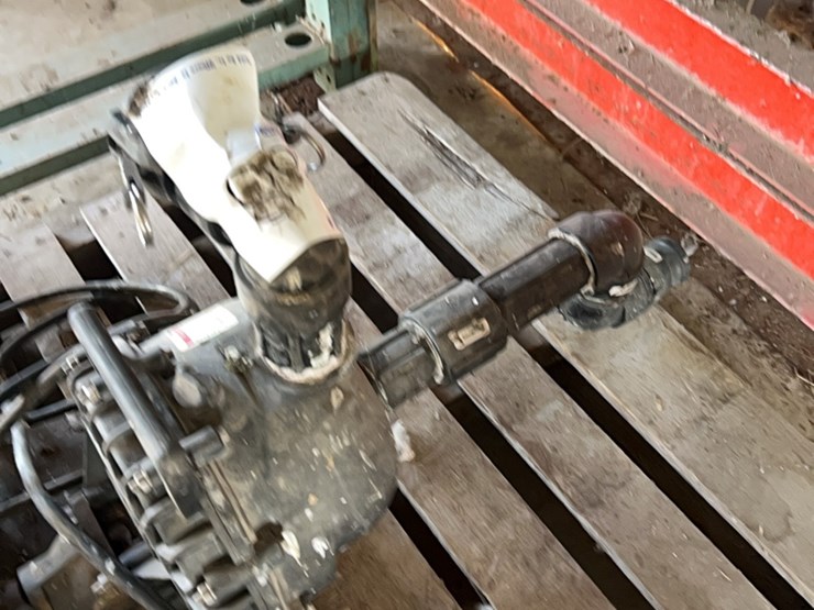 220-single-phase-pump-with-fittings-image-4
