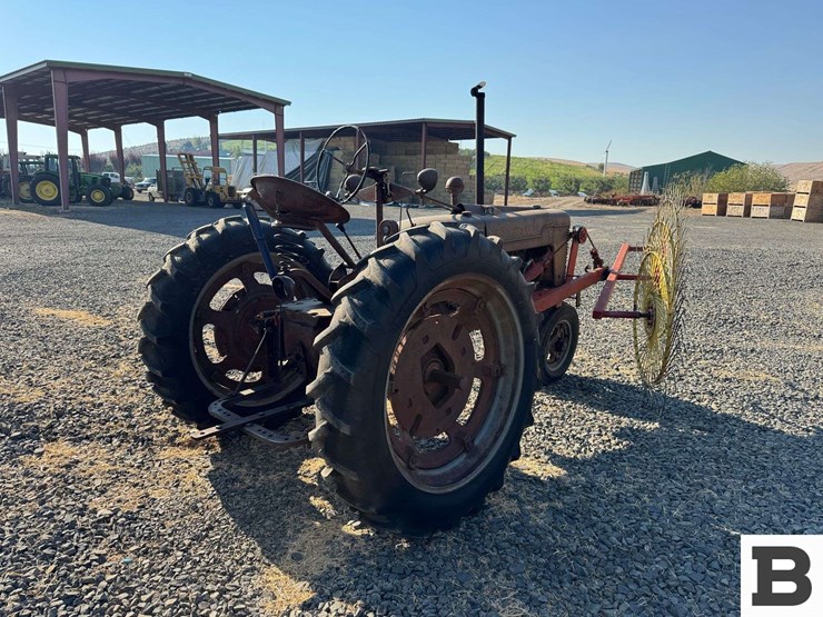 1942-farmall-model-"h"-tractor-image-5