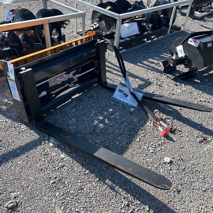 #79 • 48” HYDRAULIC SKID STEER PALLET FORKS