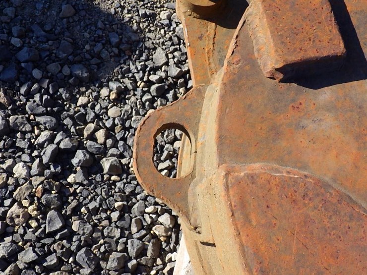accurate-excavator-bucket-12"-image-5