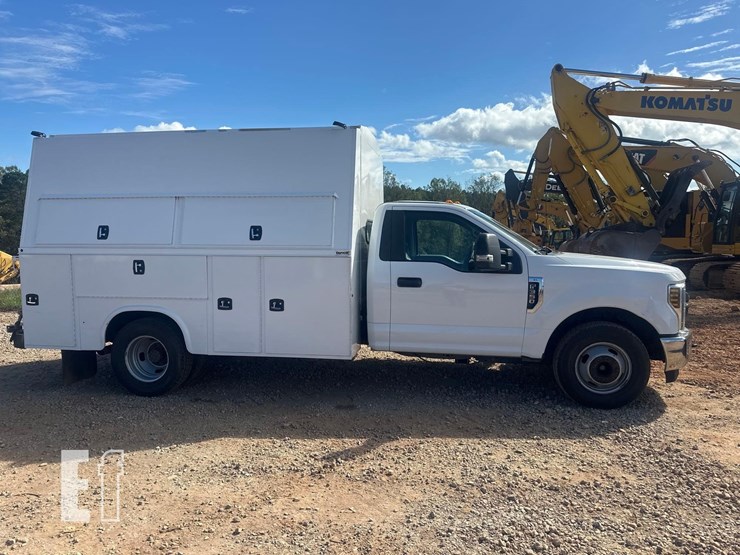 2018-ford-f350-xl-image-3