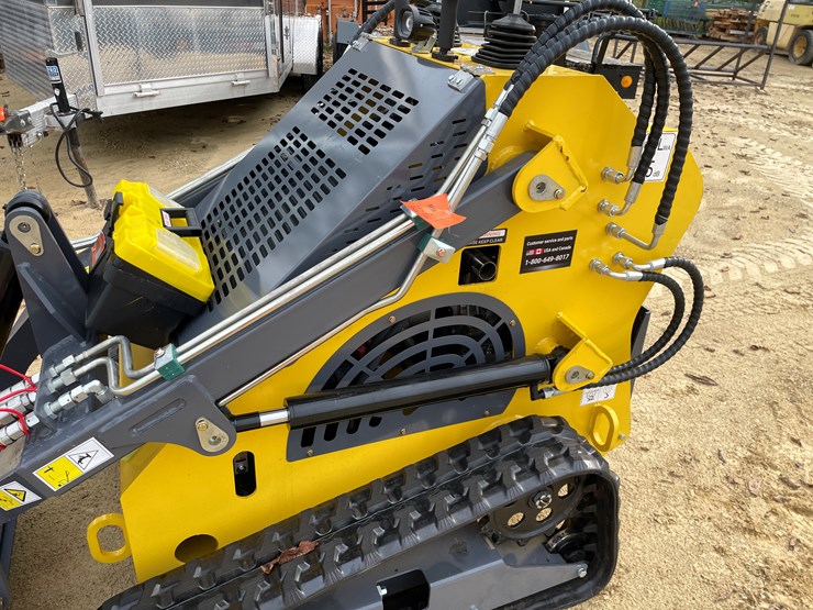 #214-•-new-landhonor-ride-on-skid-steer-loader-image-9