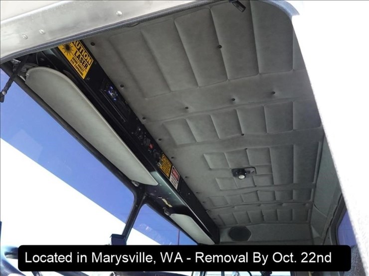 2009-peterbilt-pb320-image-36