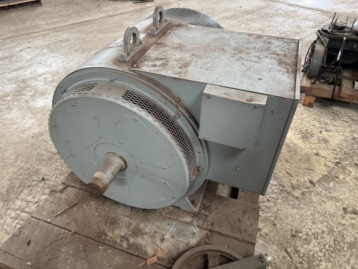 kato-200kw-ac-generator-end-image-3