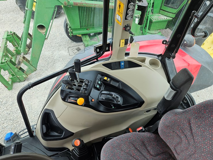 2020-massey-ferguson-6713-image-15