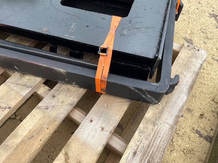 #2030-•-new-kc-skid-steer-fork-frame-with-forks-image-5