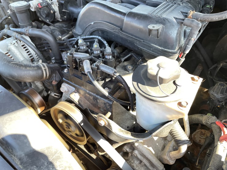 2004-ford-explorer-image-77