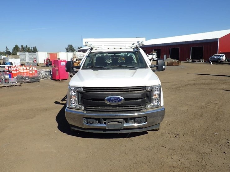 2019-ford-f350-image-2