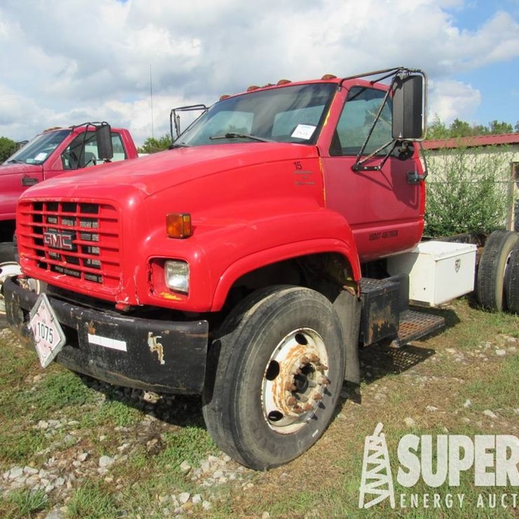 (x) (14-15) 2001 GMC C6500 S/A Cab & Chassis, VIN-